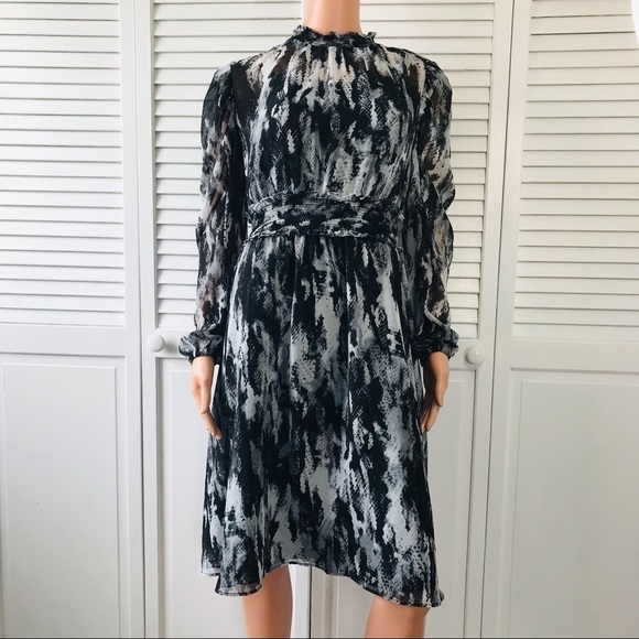 Simply Vera Vera Wang Dresses & Skirts - SIMPLY VERA VERAWANG Gray Black Mock Neck Long Sleeve Dress Size Small